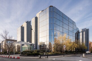 Plus de détails pour 68-72 Hammersmith Rd, Londres - Bureau à louer