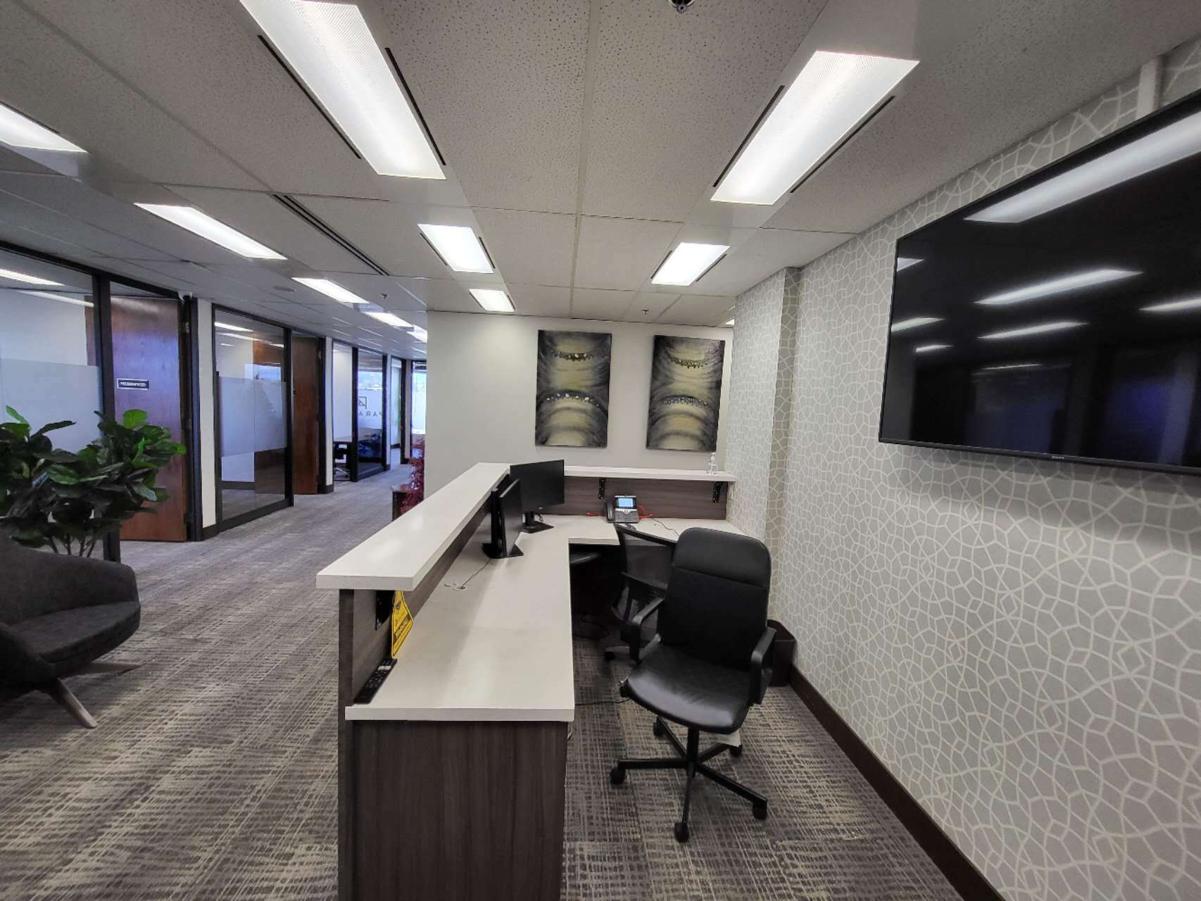 1200 W 73rd Ave, Vancouver, BC à louer Photo intérieure– Image 1 sur 9