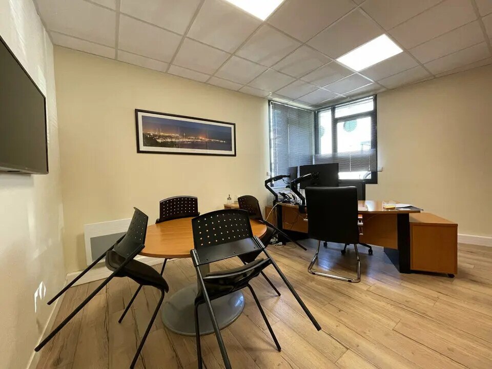 Bureau dans Le Havre à louer Photo de l’immeuble– Image 1 sur 8