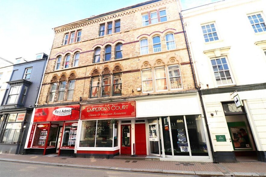 111 High St, Ilfracombe à vendre - Photo de l’immeuble – Image 2 sur 21