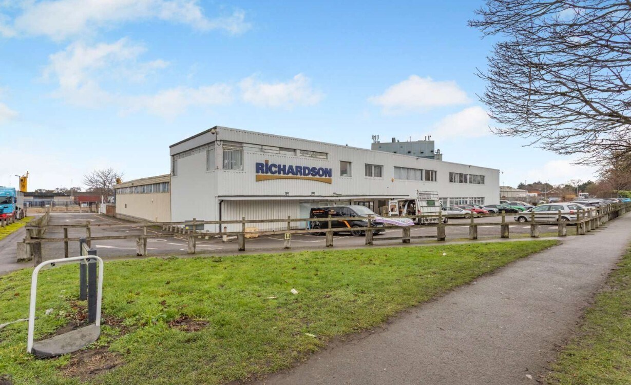 121 Mile Rd, Bedford à vendre Photo principale– Image 1 sur 3