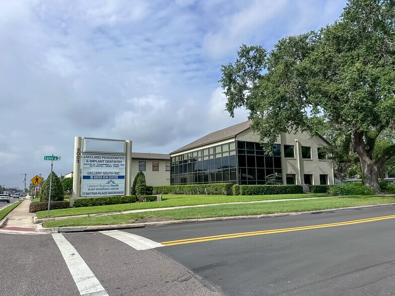 3003 S Florida Ave, Lakeland, FL à louer - Photo de l’immeuble – Image 2 sur 18