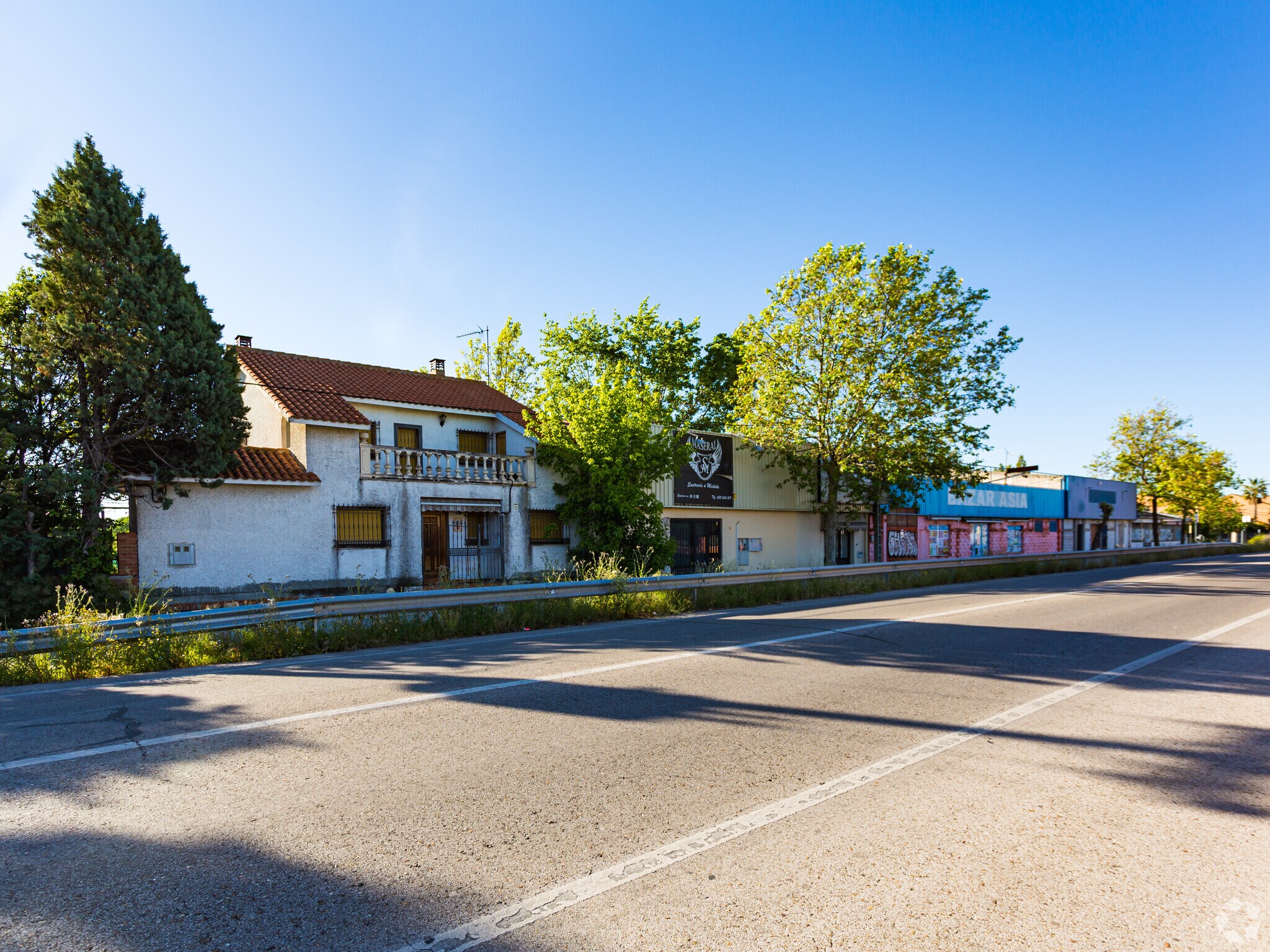 Local commercial dans Griñón, Madrid à louer Photo de l’immeuble– Image 1 sur 4
