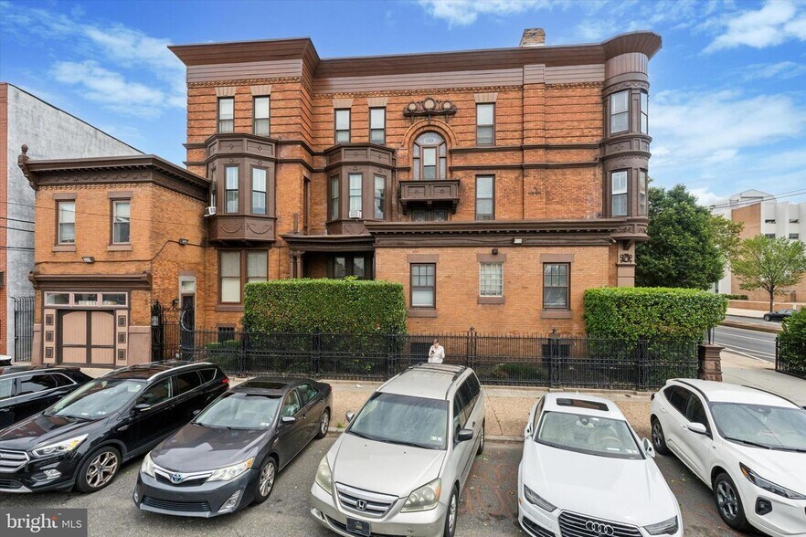 2342-44 S Broad St, Philadelphia, PA à vendre - Photo de l’immeuble – Image 2 sur 51