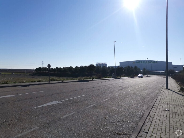 Avenida Nísperos, 2, Ciempozuelos, Madrid à louer - Photo principale – Image 1 sur 2