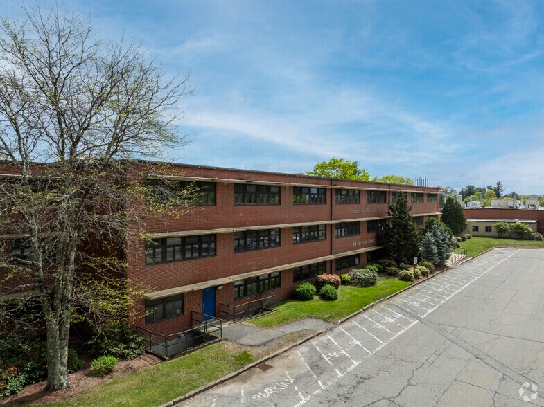 94 Jackson Rd, Devens, MA à louer - Photo principale – Image 1 sur 5