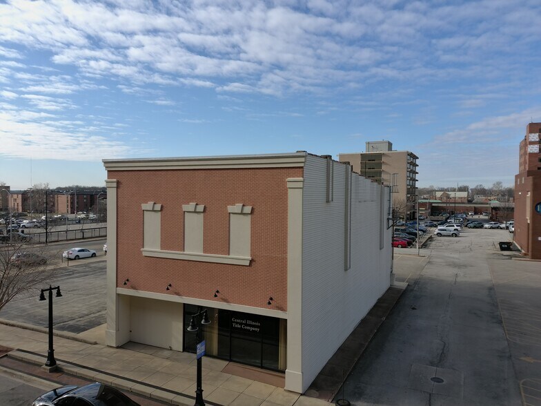 145 S Water St, Decatur, IL à louer - Photo principale – Image 1 sur 5