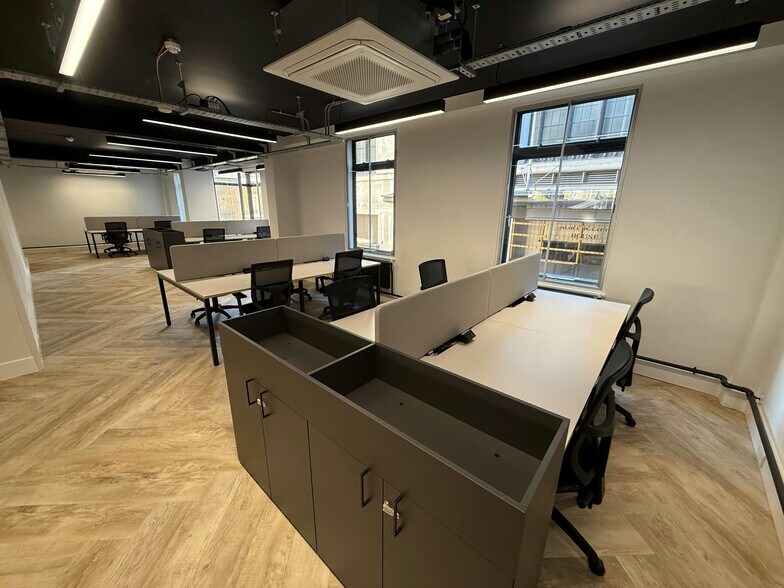 15-17 Young St, Londres à louer - Photo de l’immeuble – Image 3 sur 17