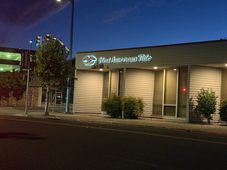 400-406 E St, Santa Rosa, CA à louer - Photo de l’immeuble – Image 2 sur 2