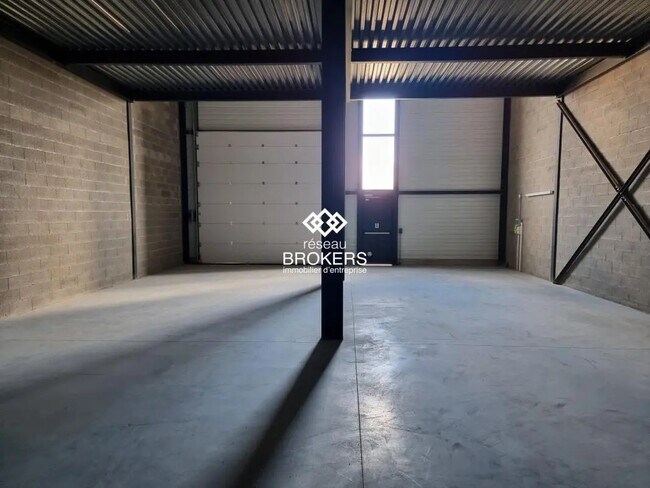 Plus de détails pour Industriel/Logistique à vendre