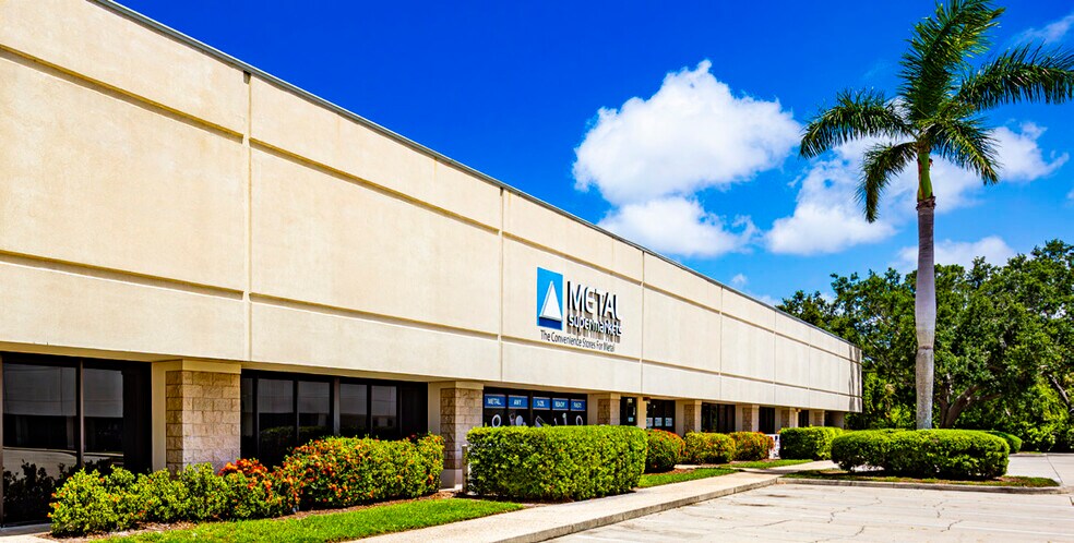 7602-7644 15th St E, Sarasota, FL à louer - Photo de l’immeuble – Image 1 sur 6