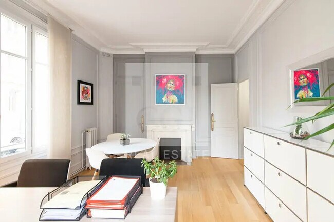 Plus de détails pour Bureau à louer