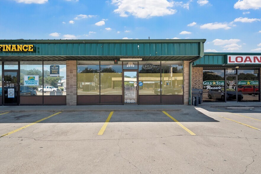2506-2510 W Waco Dr, Waco, TX à louer - Photo de l’immeuble – Image 2 sur 4