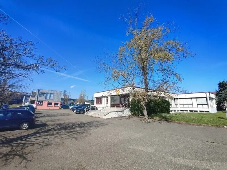 Bureau dans Saint-Quentin-Fallavier à vendre - Photo de l’immeuble – Image 2 sur 12