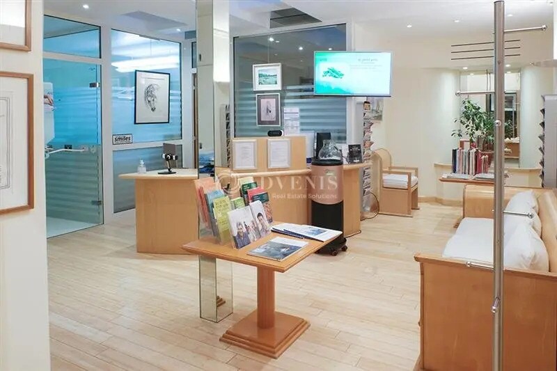 Bureau dans Paris à vendre - Photo de l’immeuble – Image 1 sur 5