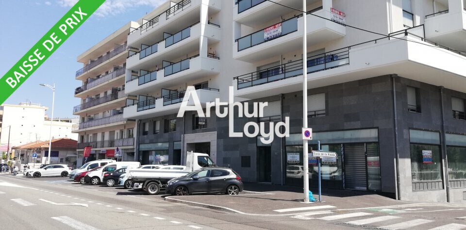 Local commercial dans Cagnes-sur-Mer à louer Photo de l’immeuble– Image 1 sur 6