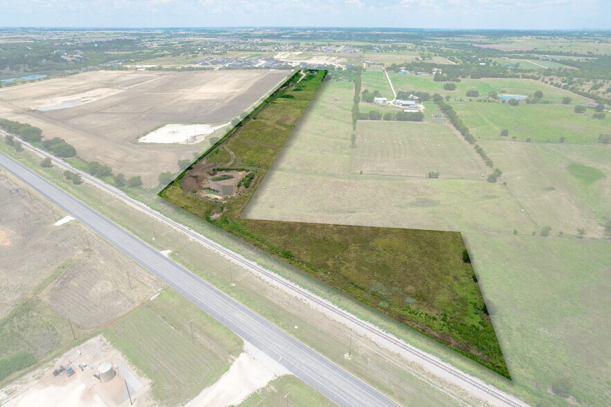 1032 Godley ave, Godley, TX à vendre - Photo de l’immeuble – Image 2 sur 13