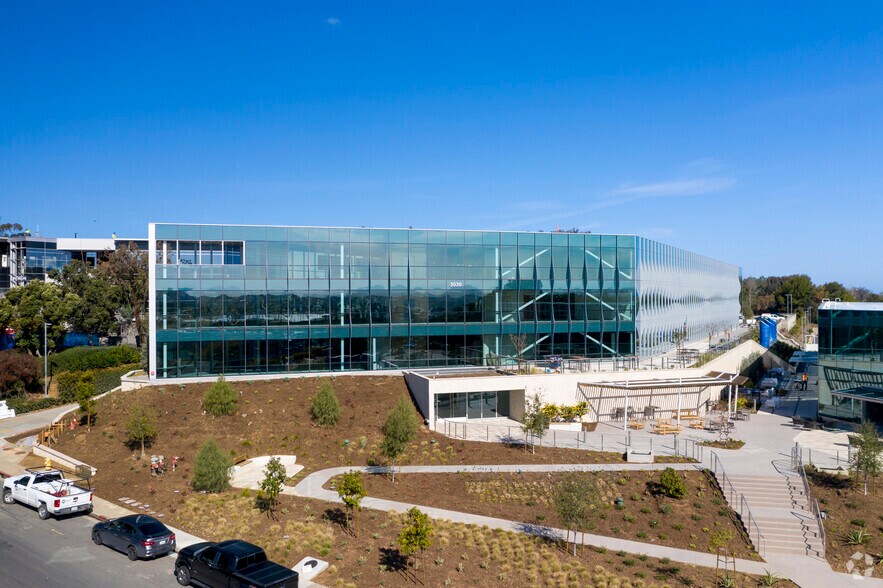 3030 Science Park Rd, San Diego, CA à louer - Photo de l’immeuble – Image 2 sur 4