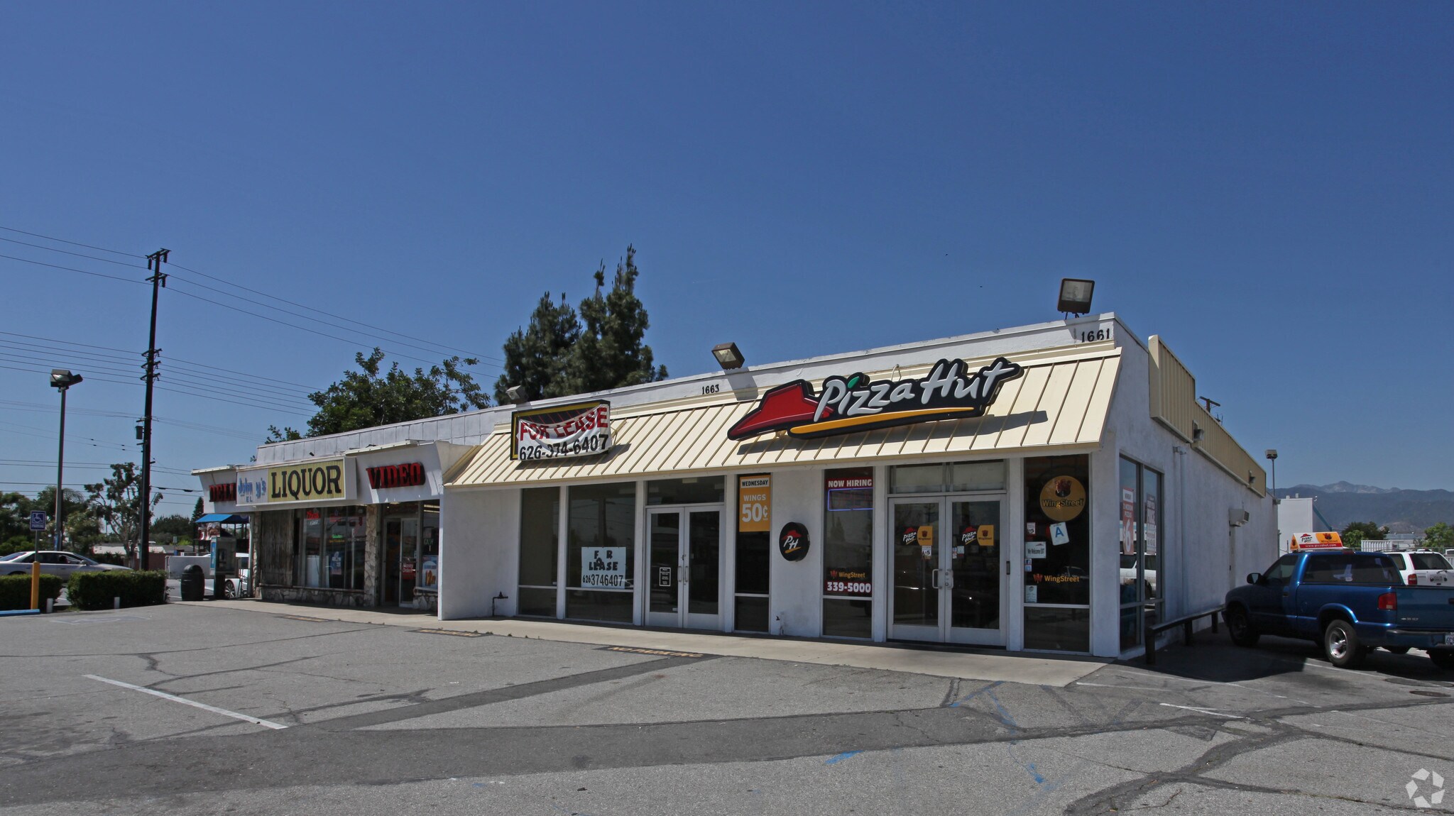 1665 W San Bernardino Rd, Covina, CA à louer Photo principale– Image 1 sur 4