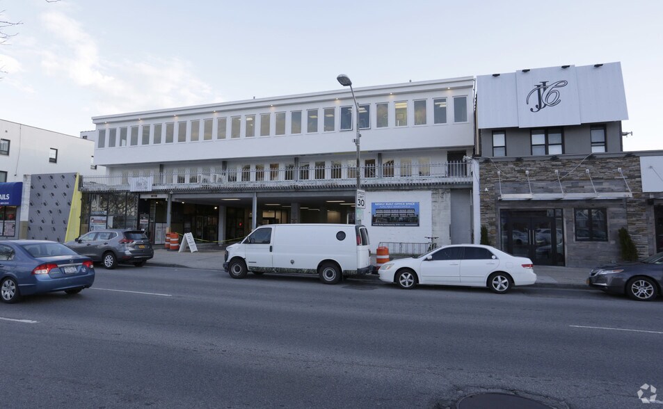 120 W Park Ave, Long Beach, NY à vendre - Photo principale – Image 1 sur 28