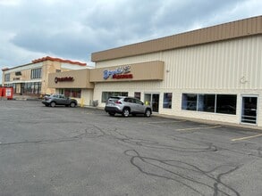 1122-1124 E Ridge Rd, Rochester, NY à louer Photo de l’immeuble– Image 1 sur 10