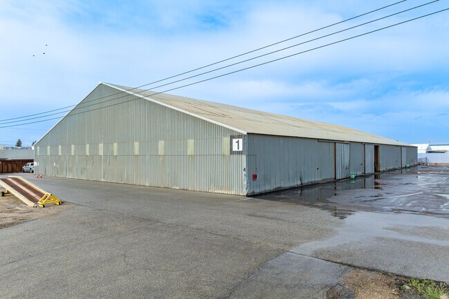 Plus de détails pour 1900 E Brundage Ln, Bakersfield, CA - Industriel/Logistique à louer