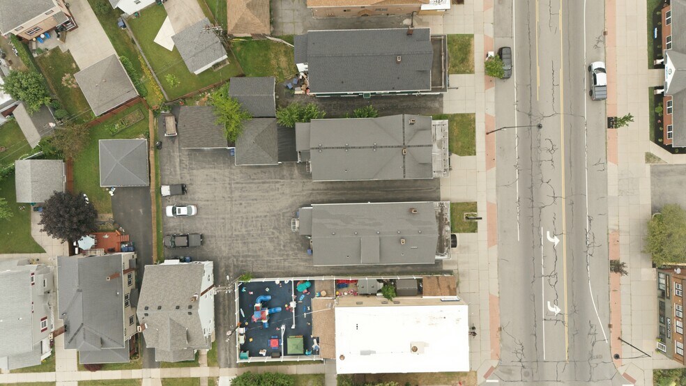 1357-1361 Hertel Avenue portefeuille de 2 biens à vendre sur LoopNet.fr - Photo de l’immeuble – Image 2 sur 10