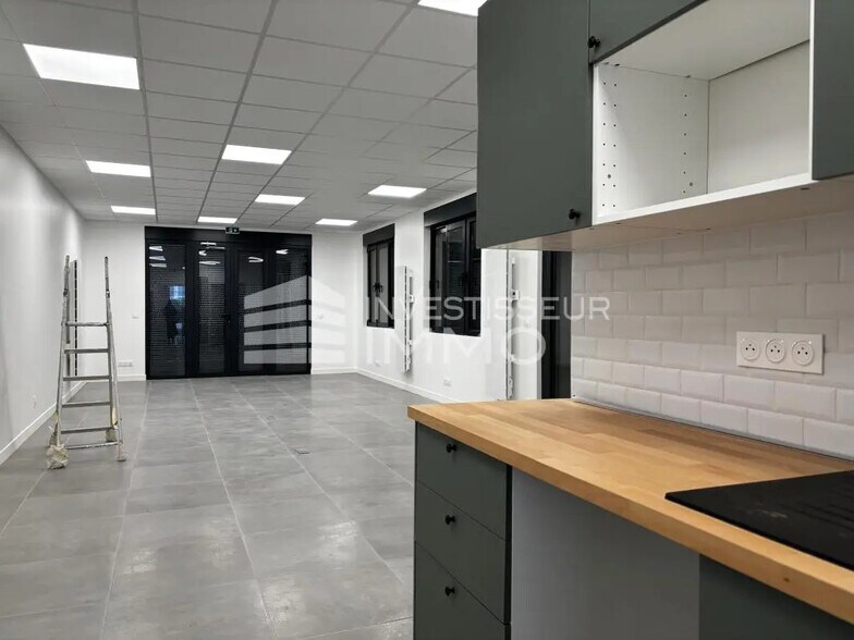 Local commercial dans Champigny-sur-Marne à louer - Photo intérieure – Image 1 sur 5