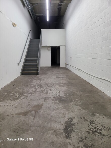 750 E 14th St, Los Angeles, CA à louer - Photo intérieure – Image 1 sur 7