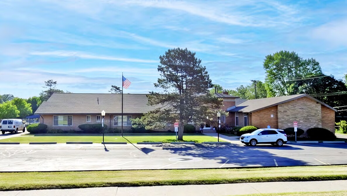 14800 Middlebelt Rd, Livonia, MI à vendre Photo principale– Image 1 sur 9