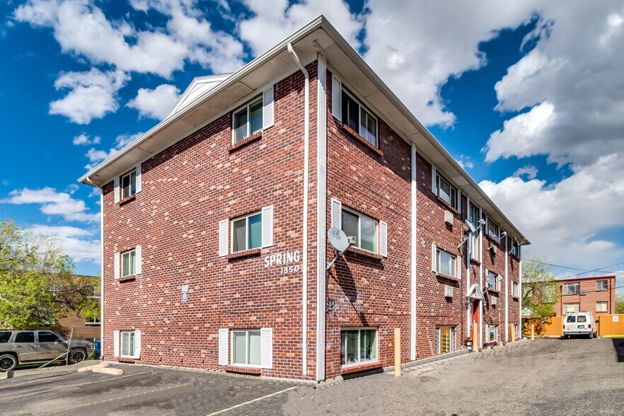 48 Unit North Aurora Portfolio Sale portefeuille de 4 biens à vendre sur LoopNet.fr - Photo de l’immeuble – Image 3 sur 14