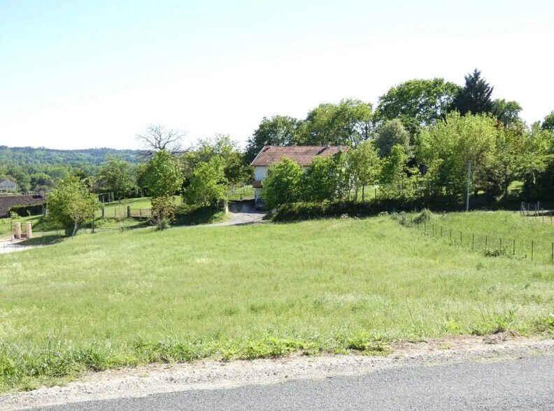 Terrain dans Douzillac à vendre - Photo de l’immeuble – Image 2 sur 4