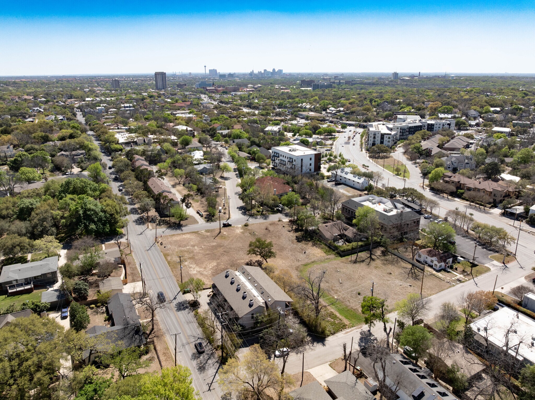 321 Kampmann Ave, San Antonio, TX à vendre Photo principale– Image 1 sur 11