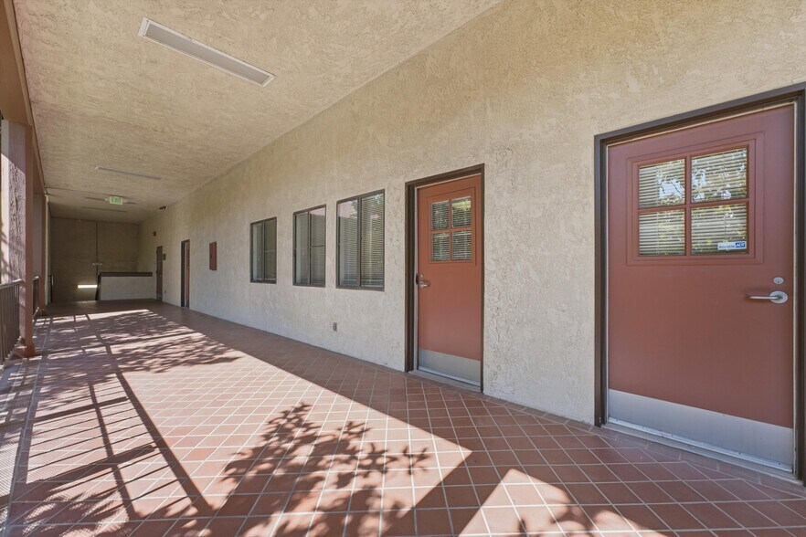 44725 10th St W, Lancaster, CA à vendre - Photo de l’immeuble – Image 2 sur 69