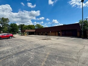 251 N Center St, Joliet, IL à vendre Photo intérieure– Image 2 sur 40