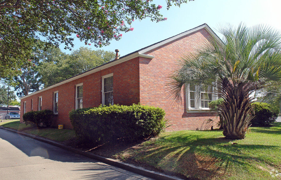 855 North Blvd, Baton Rouge, LA à vendre - Photo de l’immeuble – Image 2 sur 3