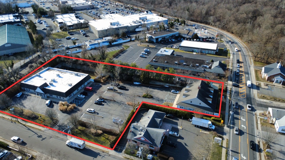 36 NY-25A & 6 S Jersey Ave portefeuille de 2 biens à vendre sur LoopNet.fr - Photo principale – Image 1 sur 5