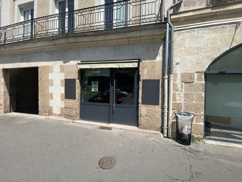 Local commercial dans Nantes à louer - Photo de l’immeuble – Image 1 sur 5