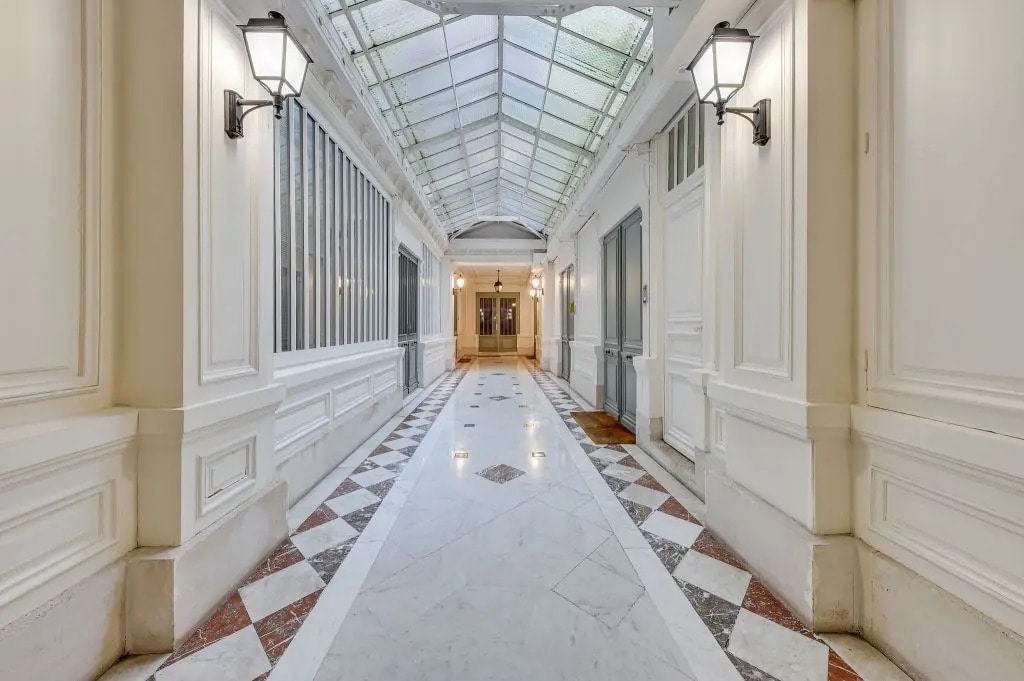 20-22 Rue Richer, Paris à vendre Photo de l’immeuble– Image 1 sur 15