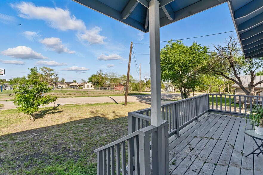 556 Gode Ln, New Braunfels, TX à vendre - Photo de l’immeuble – Image 2 sur 30