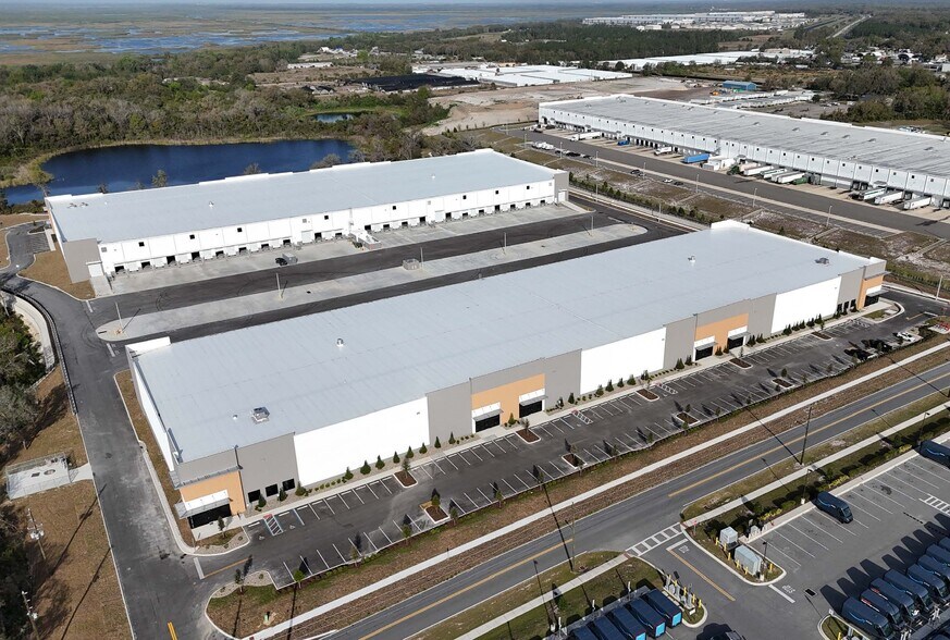 300 Hermit Smith Rd, Apopka, FL à louer - Photo de l’immeuble – Image 3 sur 4
