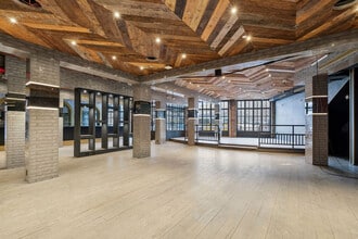 12-23 Jackson Ave, Long Island City, NY à louer Photo intérieure– Image 2 sur 8