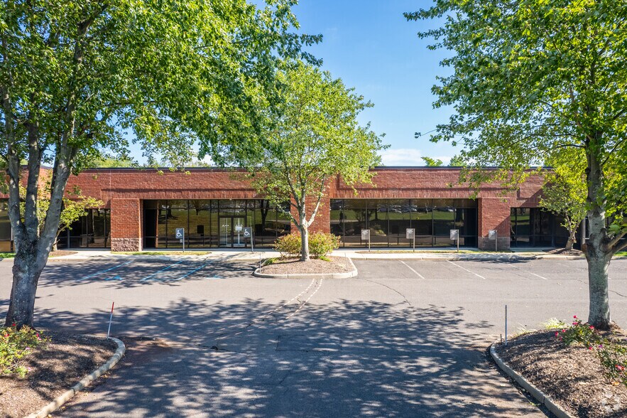 200 Horizon Dr, Hamilton, NJ à louer - Photo de l’immeuble – Image 2 sur 9
