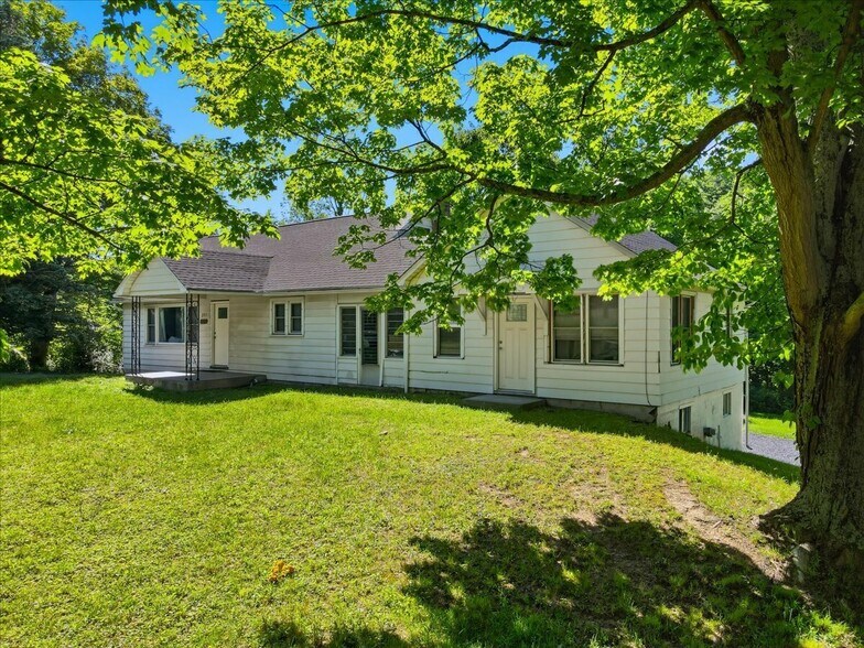 7102 Route 209, Stroudsburg, PA à vendre - Photo de l’immeuble – Image 3 sur 20
