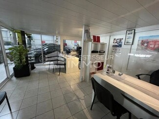 Plus de détails pour Local commercial à vendre