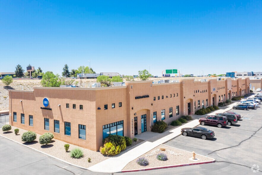 2420 Midtown Pl NE, Albuquerque, NM à vendre - Photo de l’immeuble – Image 2 sur 34