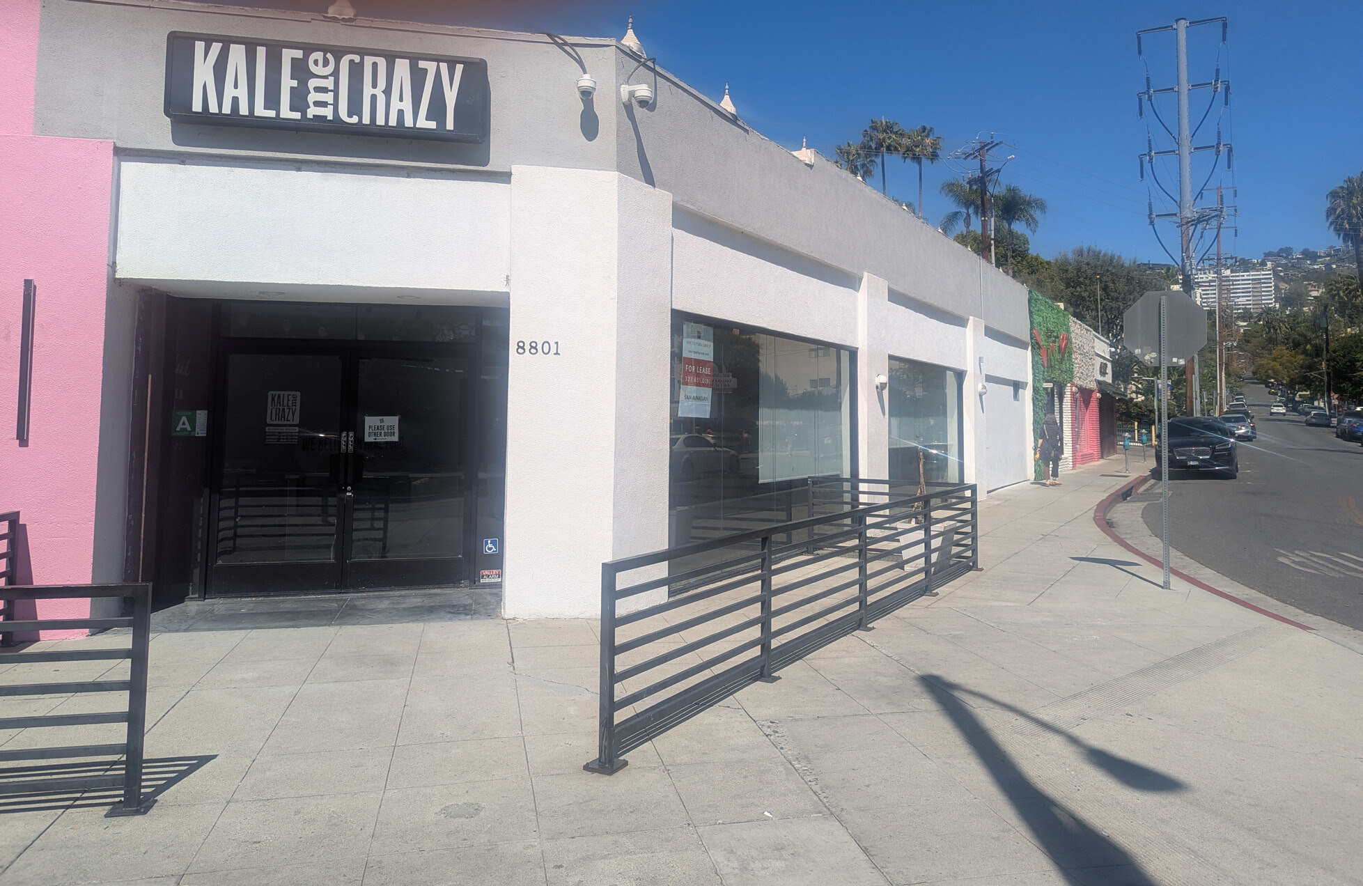 8801-8807 Santa Monica Blvd, West Hollywood, CA à louer Photo de l’immeuble– Image 1 sur 4
