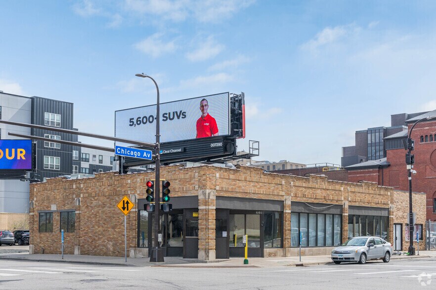 601 Chicago Ave, Minneapolis, MN à louer - Photo principale – Image 1 sur 7