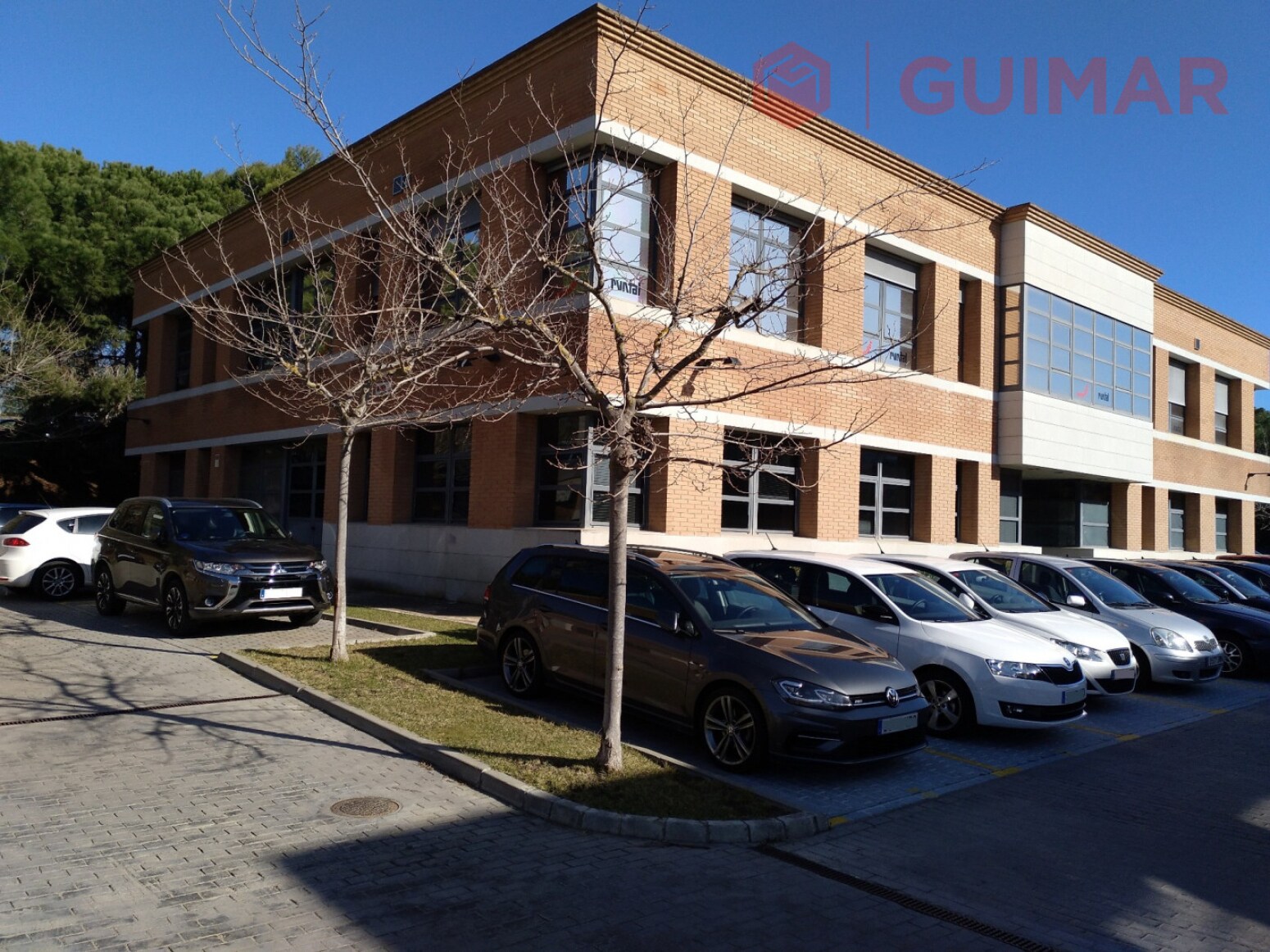 Bureau dans Cerdanyola del Vallès, Barcelona à louer Photo principale– Image 1 sur 2