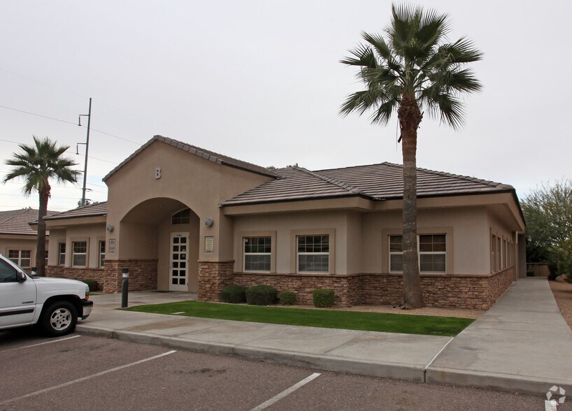 14001 N 7th St, Phoenix, AZ à louer - Photo de l’immeuble – Image 3 sur 11
